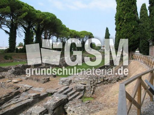 Italien Venetien Aquileia Hafen 007.JPG